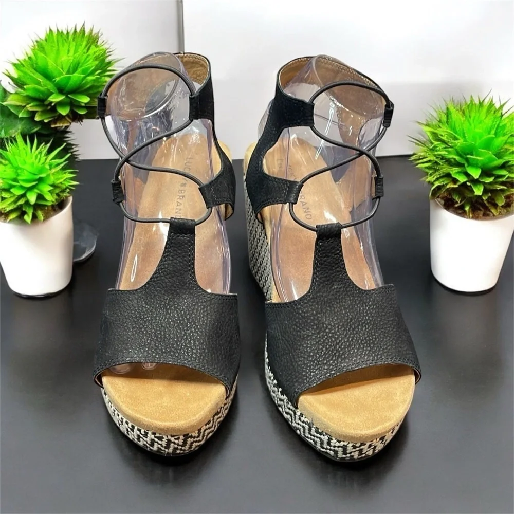 Lucky Brand Yejidas Sandals size 9